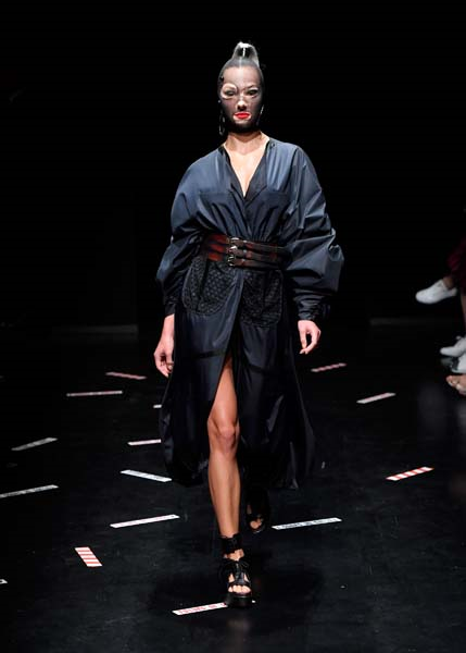 MBFW ISTANBUL BİRİNCİ GÜN DEFİLELERİ