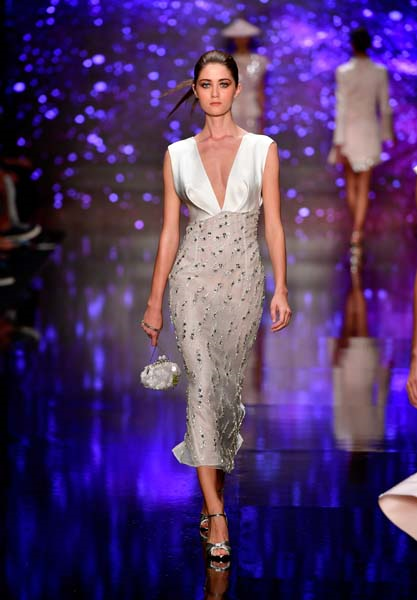 MBFW ISTANBUL ÖZGÜR MASUR DEFİLESİ