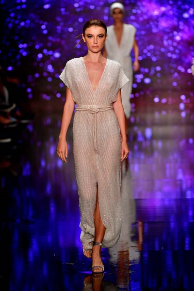 MBFW ISTANBUL ÖZGÜR MASUR DEFİLESİ