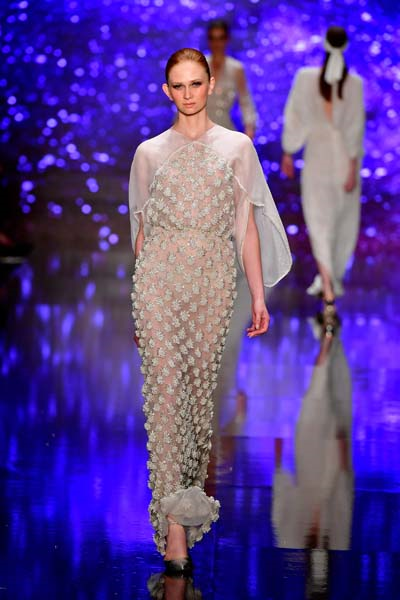MBFW ISTANBUL ÖZGÜR MASUR DEFİLESİ
