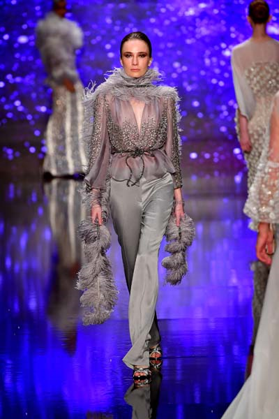 MBFW ISTANBUL ÖZGÜR MASUR DEFİLESİ