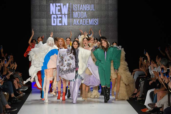 MBFWIDA 3. GÜN DEFİLELERİ