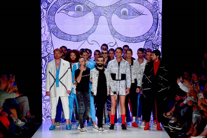 MBFW ISTANBUL EMRE ERDEMOĞLU DEFİLESİ