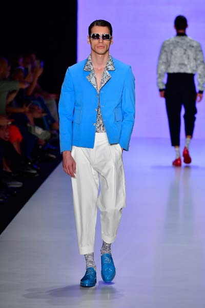 MBFW ISTANBUL EMRE ERDEMOĞLU DEFİLESİ