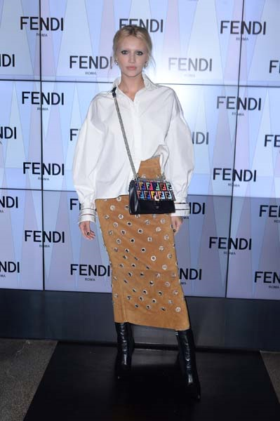 FENDI DEFİLESİNDE KİMLER VARDI