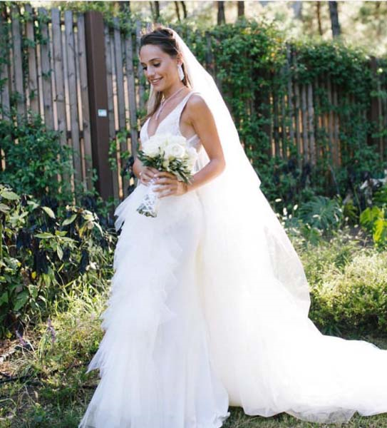 EMRE KÜTÜK VE ECE KAMÇILI EVLENDİ