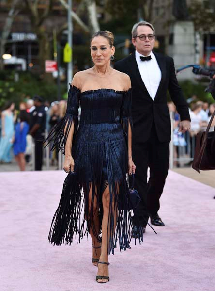 SARAH JESSICA PARKERIN RENKLİ STİLİ