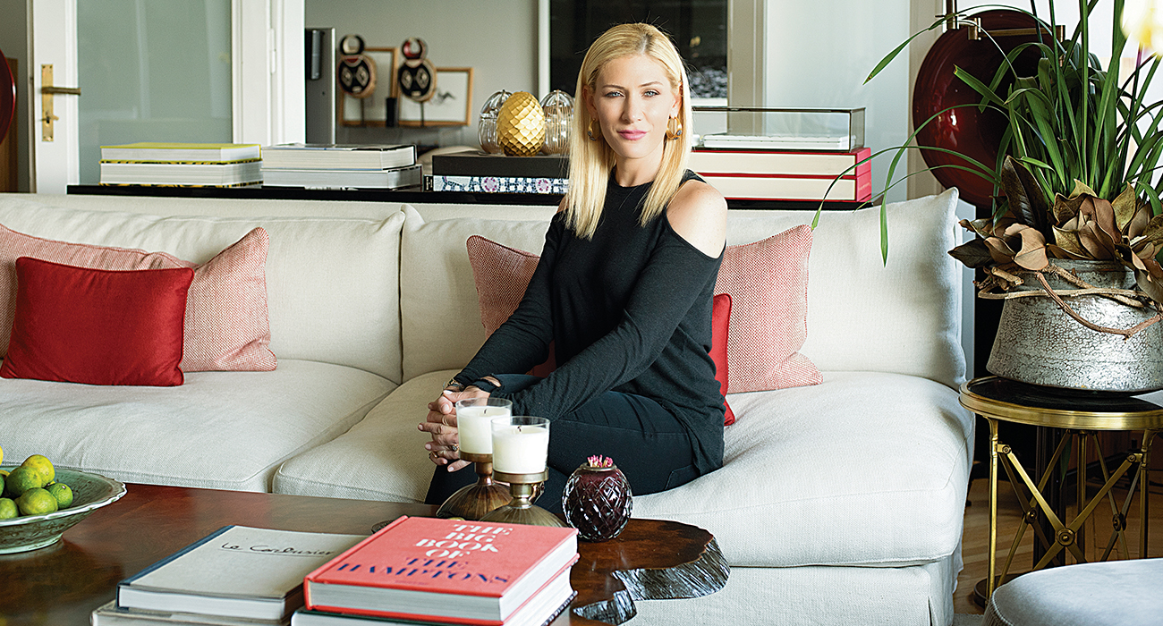 REZZAN BENARDETE EVİNİN KAPILARINI ALEM'E AÇTI