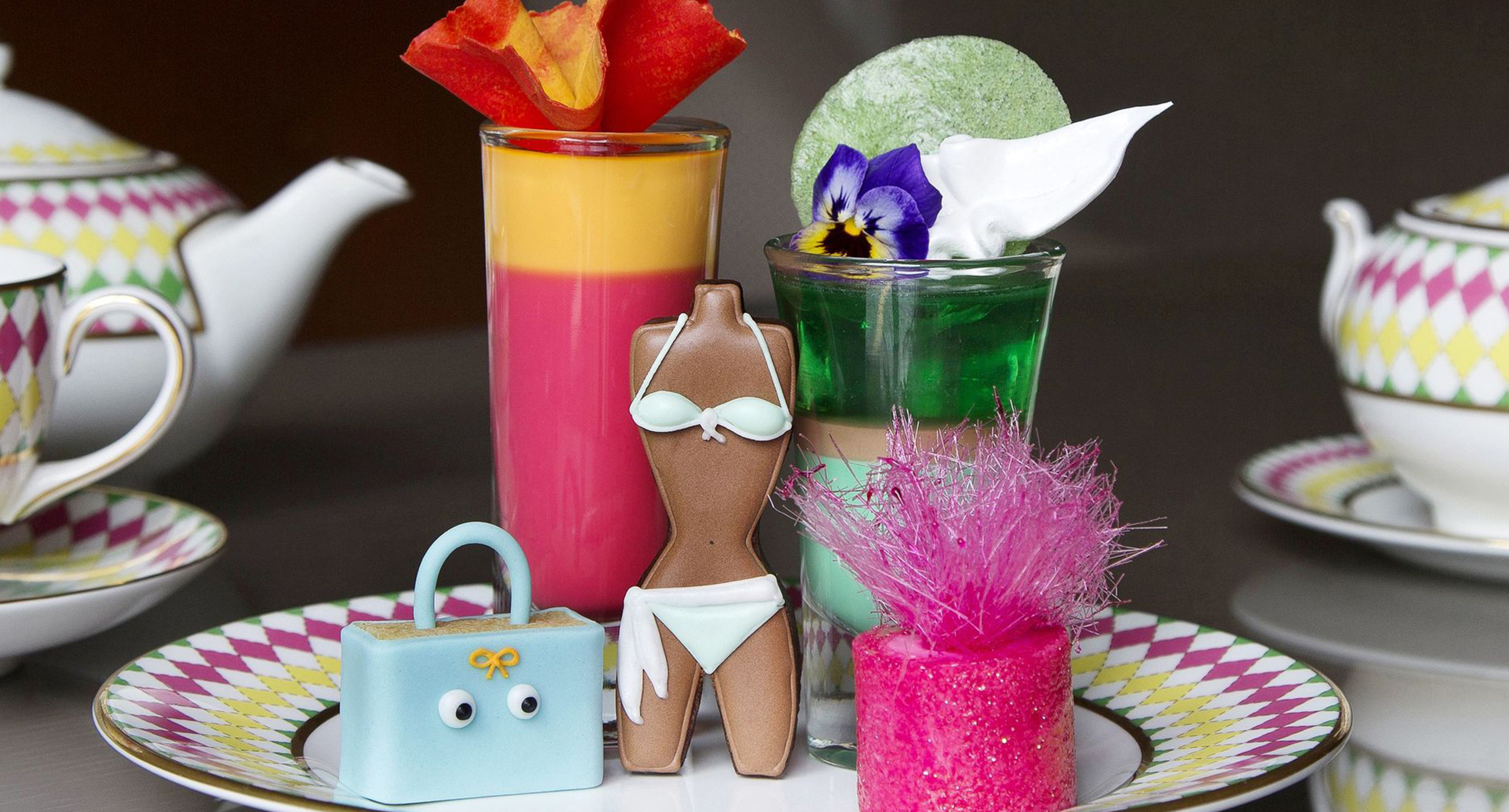 PODYUM TRENDLERİ BU ÇAY SAATİNDE