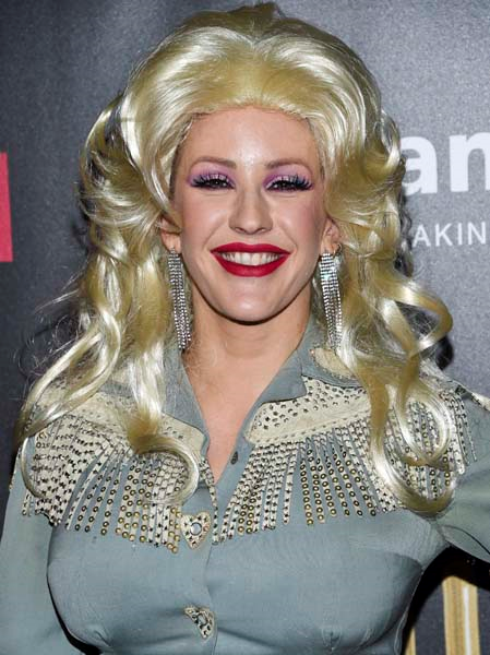  AMFARDA DİKKAT ÇEKEN SAÇ MODELLERİ 