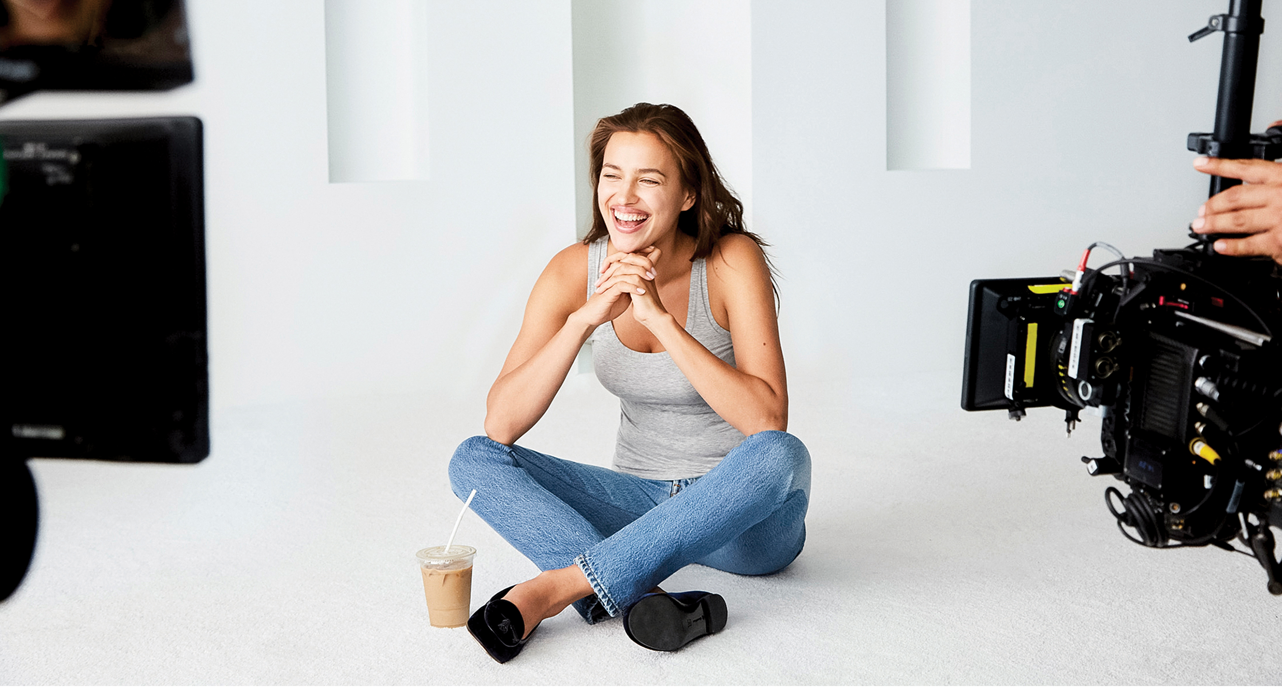 IRINA SHAYK'TAN KADIN GÜCÜ  