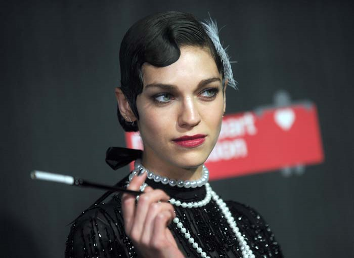  AMFARDA DİKKAT ÇEKEN SAÇ MODELLERİ 