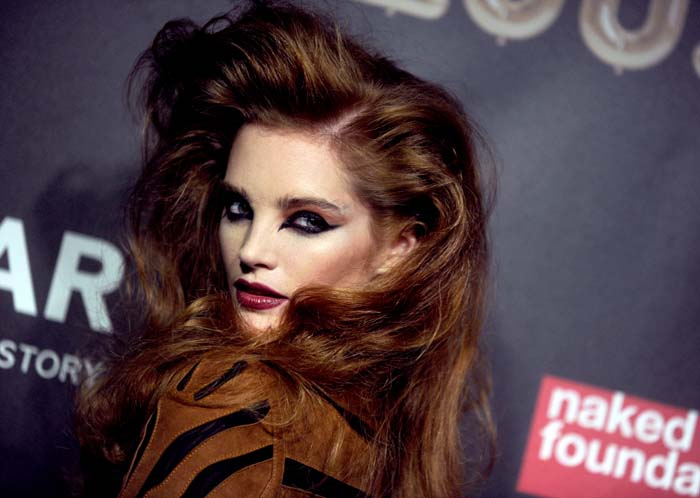  AMFARDA DİKKAT ÇEKEN SAÇ MODELLERİ 