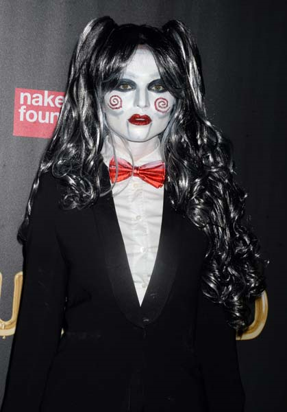  AMFARDA DİKKAT ÇEKEN SAÇ MODELLERİ 