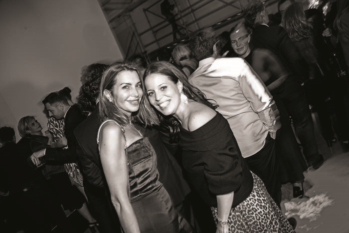 DERİN MERMERCİDEN MUHTEŞEM PARTİ