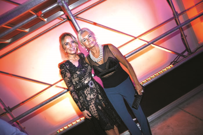 DERİN MERMERCİDEN MUHTEŞEM PARTİ