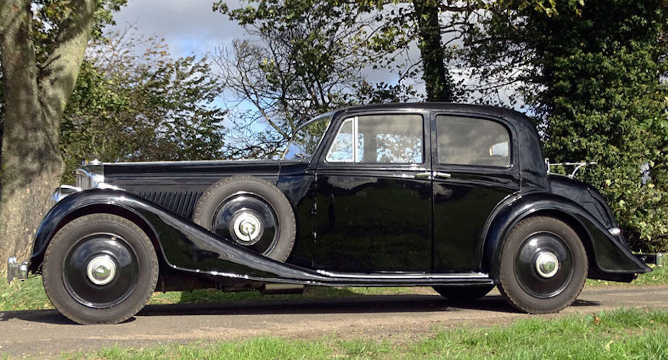 MÜCEVHERCİNİN ARABASI SATIŞA ÇIKIYOR