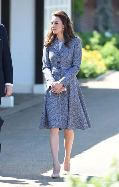 KATE MIDDLETON VE MELANIA TRUMPIN DOLAP RENKLERİ