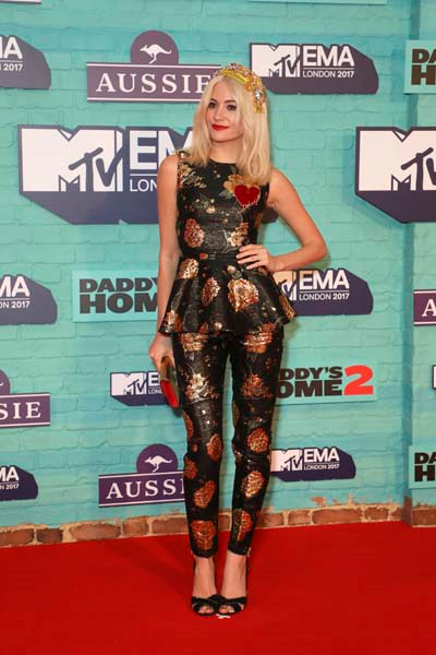 2017 MTV EMA ÖDÜLLERİ KIRMIZI HALI