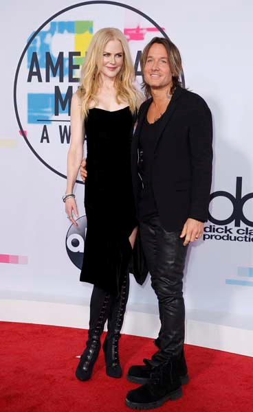 2017 AMERİKAN MÜZİK ÖDÜLLERİ KIRMIZI HALI