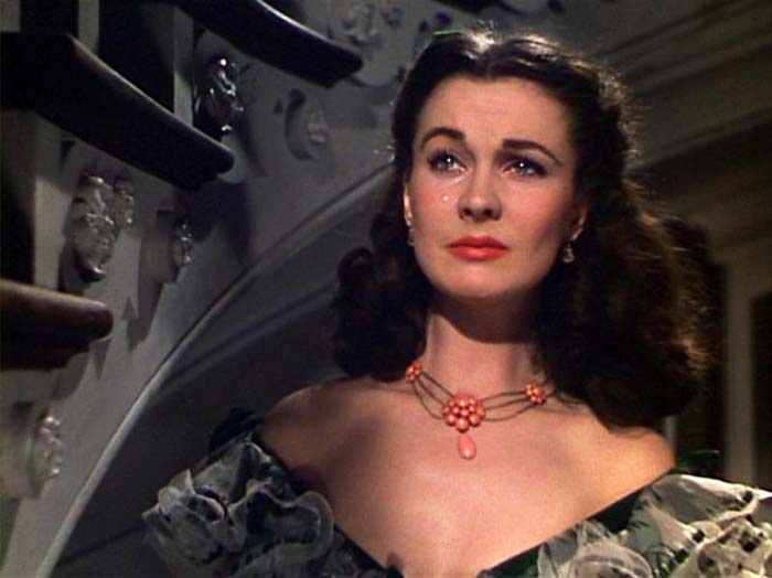 FİLMLERDEKİ MÜCEVHERLER SATILDI