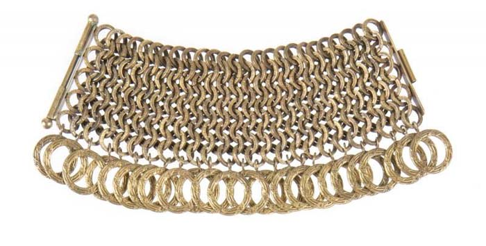 FİLMLERDEKİ MÜCEVHERLER SATILDI