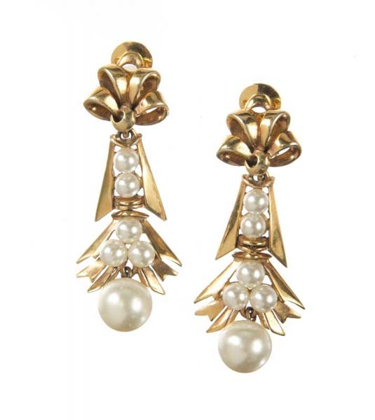 FİLMLERDEKİ MÜCEVHERLER SATILDI