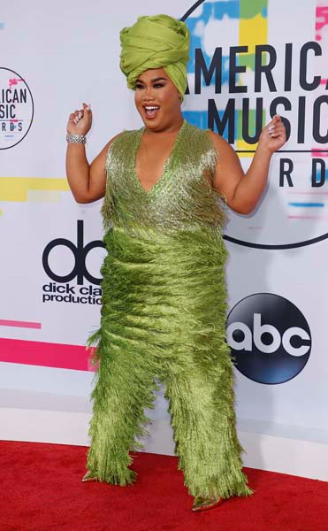 2017 AMERİKAN MÜZİK ÖDÜLLERİ KIRMIZI HALI