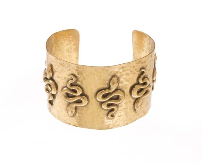 FİLMLERDEKİ MÜCEVHERLER SATILDI