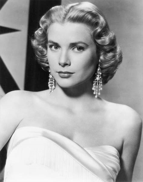 FİLMLERDEKİ MÜCEVHERLER SATILDI