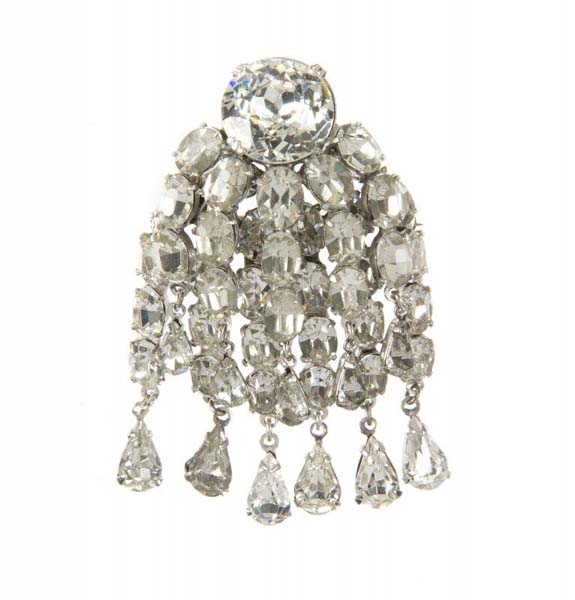 FİLMLERDEKİ MÜCEVHERLER SATILDI