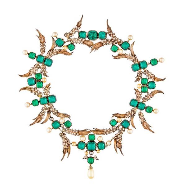 FİLMLERDEKİ MÜCEVHERLER SATILDI