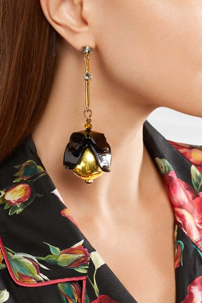 DETAYLARDAKİ GÖSTERİŞ