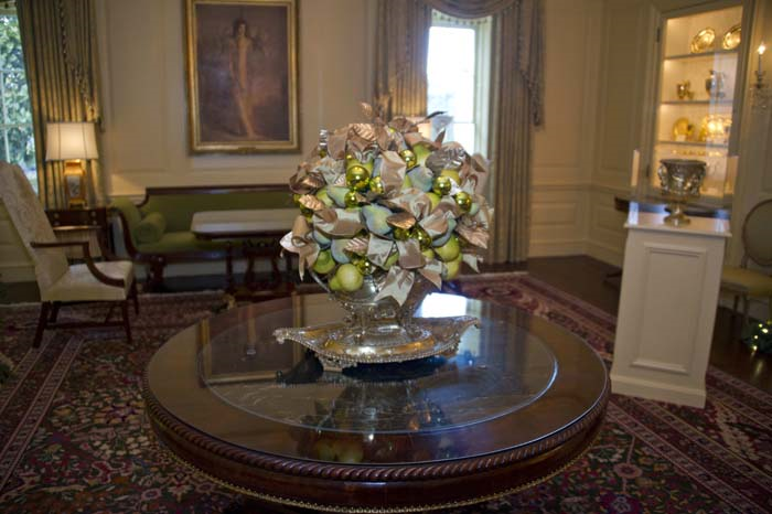  YILBAŞI HAZIRLIKLARINA MELANIA TRUMP ELİ DEĞDİ