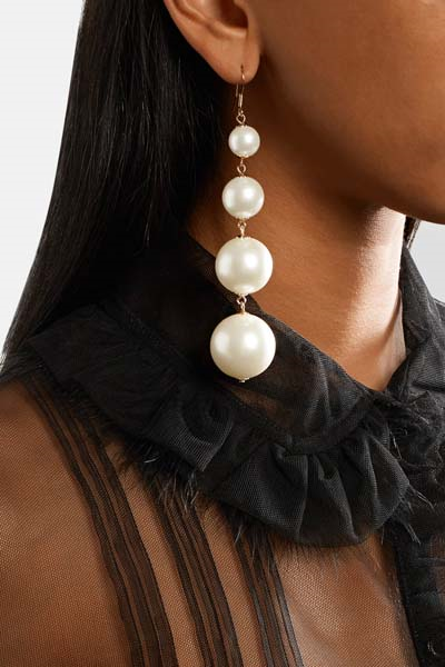 DETAYLARDAKİ GÖSTERİŞ