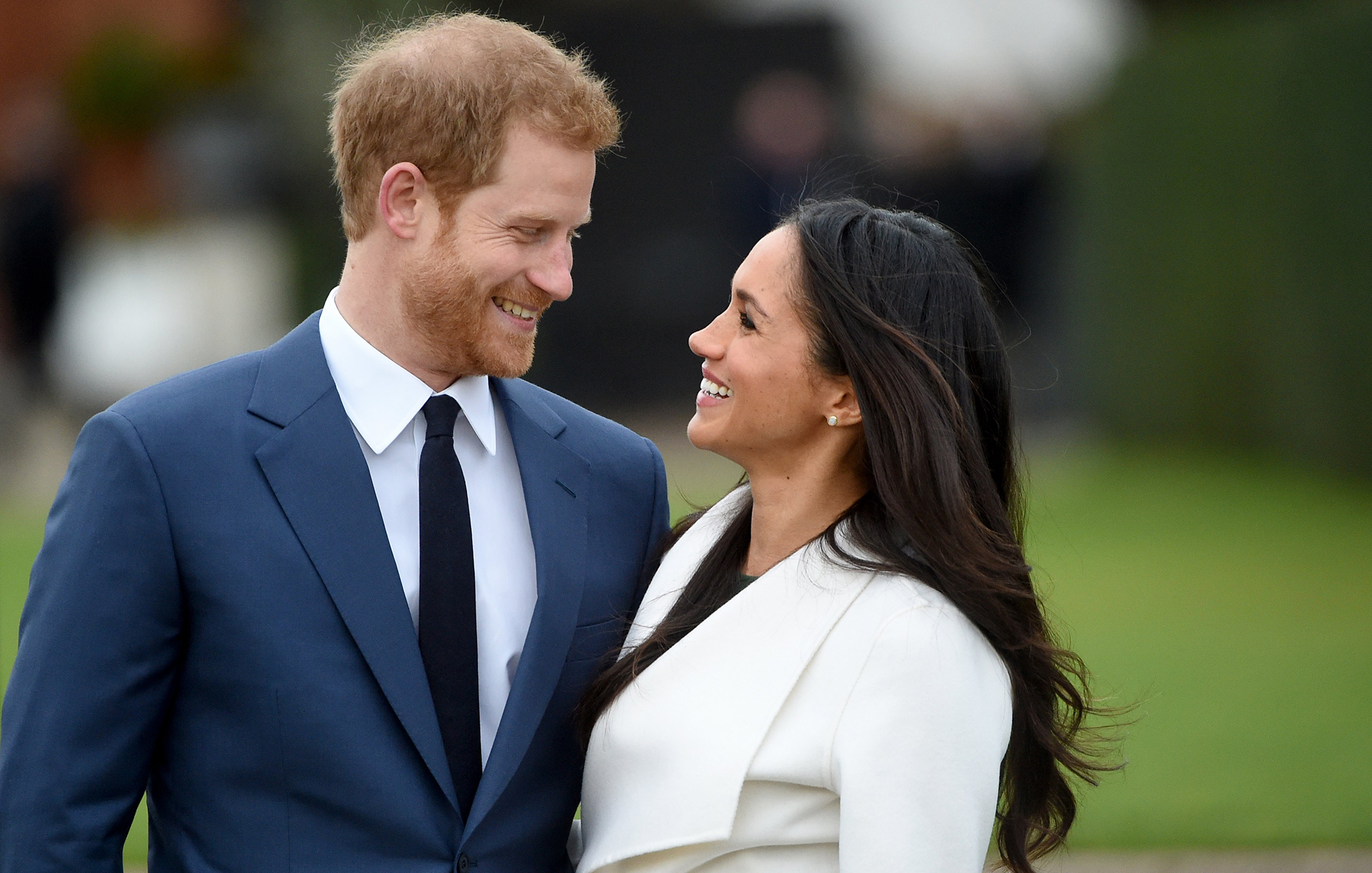 PRENS HARRY VE MEGHAN MARKLE NİŞANLANDI