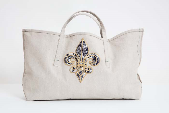 ÇANTALAR AÇIK ARTIRMAYA ÇIKIYOR