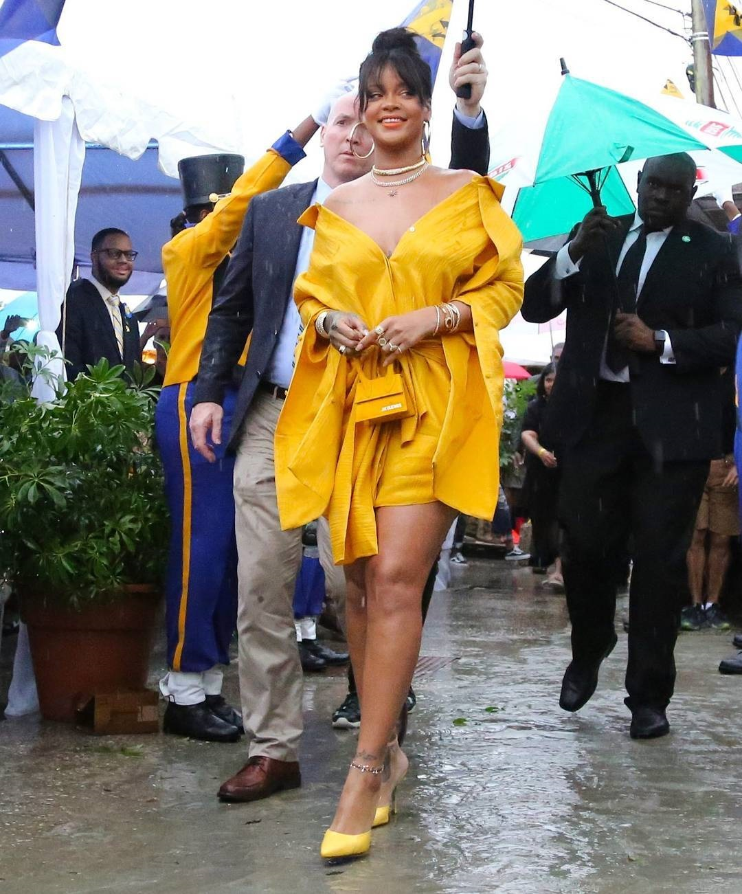 DOĞDUĞU ŞEHİR RIHANNAYI ONURLANDIRDI