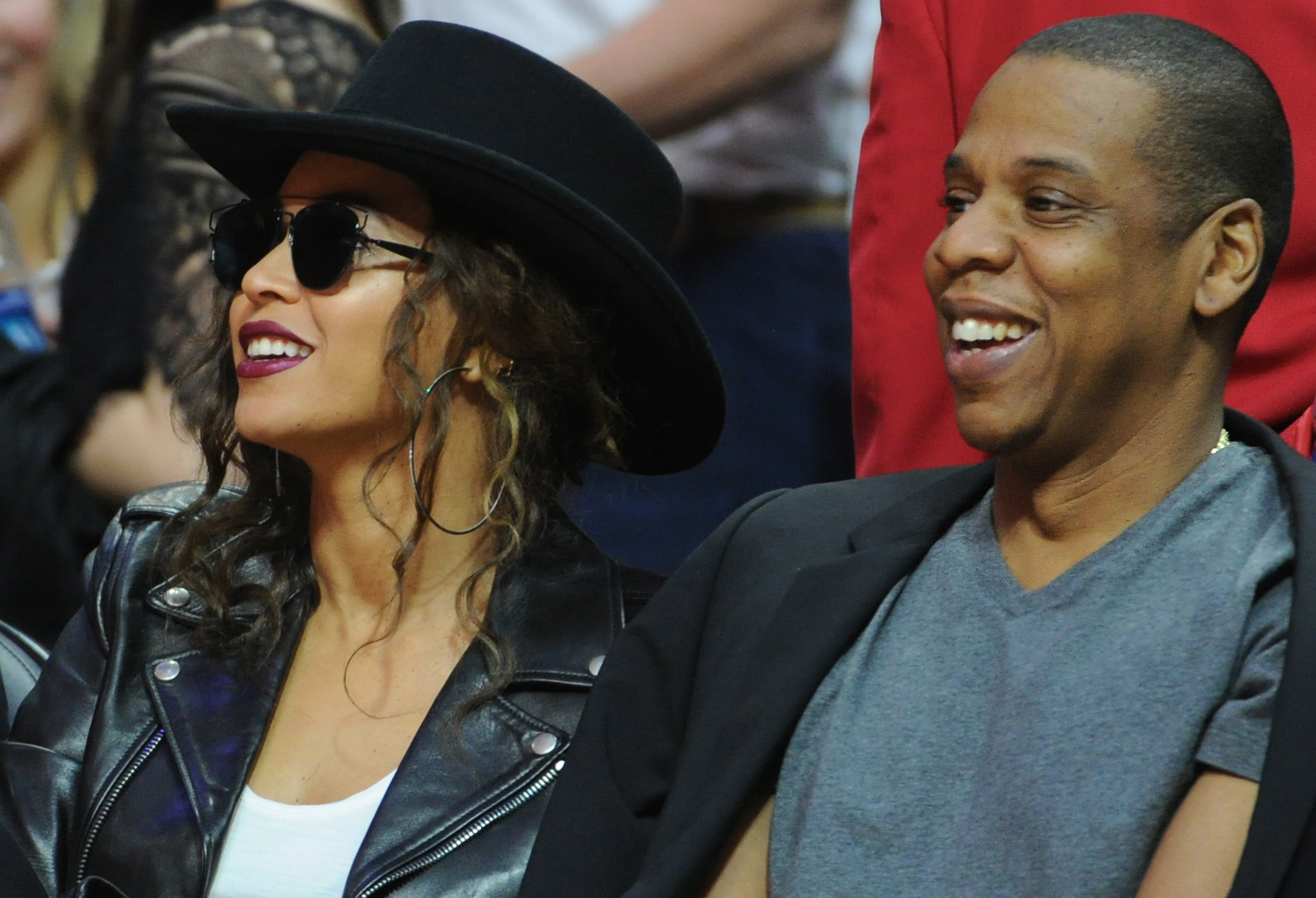 JAY-Z İTİRAF ETTİ: BEYONCEYİ ALDATTIM!