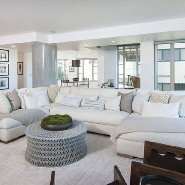 KENDALL JENNER EVİNE ALICI BULDU