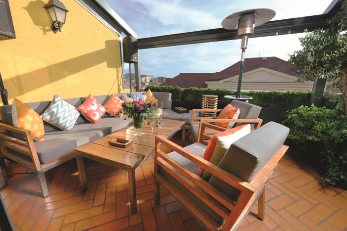 HAKAN VE AYŞEGÜL KODALIN TOM TOMDAKİ EVİ