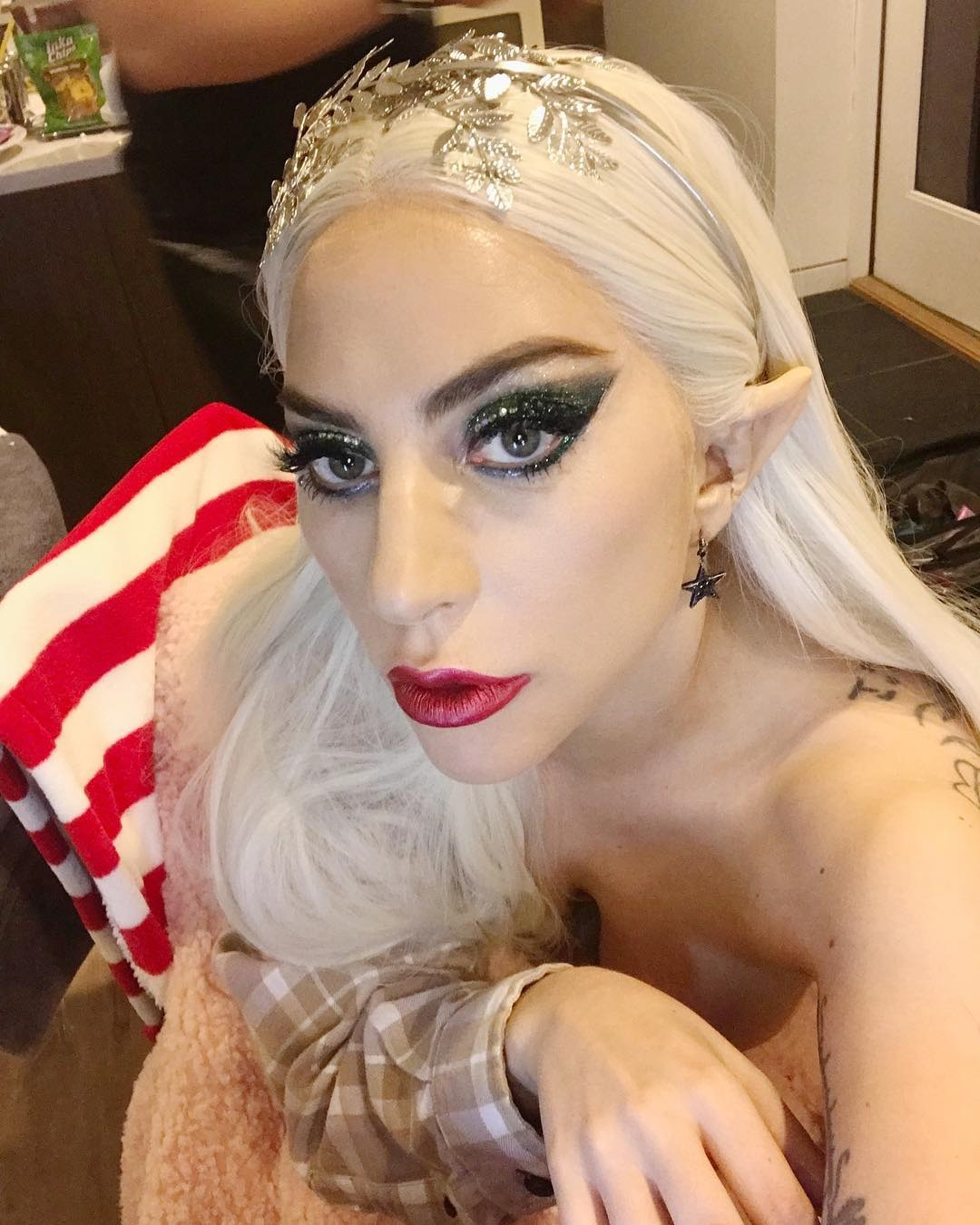 LADY GAGA KOSTÜM PARTİSİ VERDİ