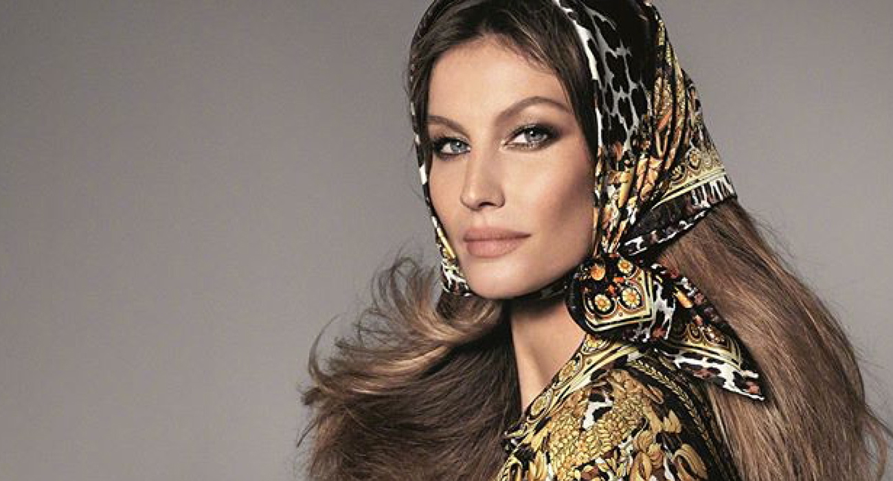 VERSACE GISELE BÜNDCHEN İLE KÖKLERİNE DÖNÜYOR