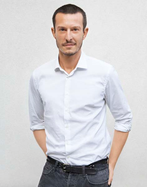 DVF İLE YOLLARINI AYIRIYOR