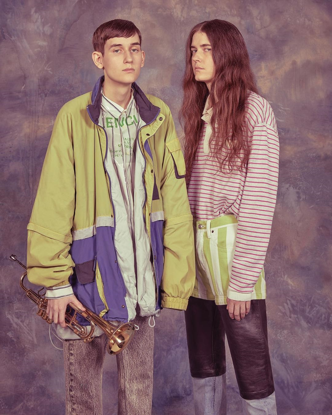 BALENCIAGADAN KÜLT AİLE FOTOĞRAFLARI