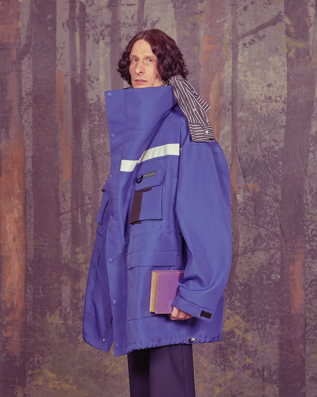 BALENCIAGADAN KÜLT AİLE FOTOĞRAFLARI