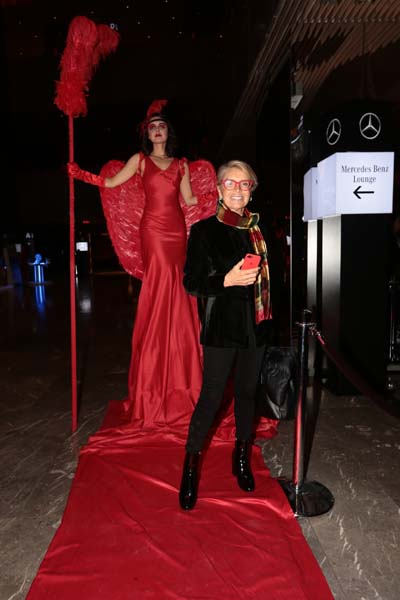 ÖZİLHAN AİLESİ MÜZİKALDEYDİ