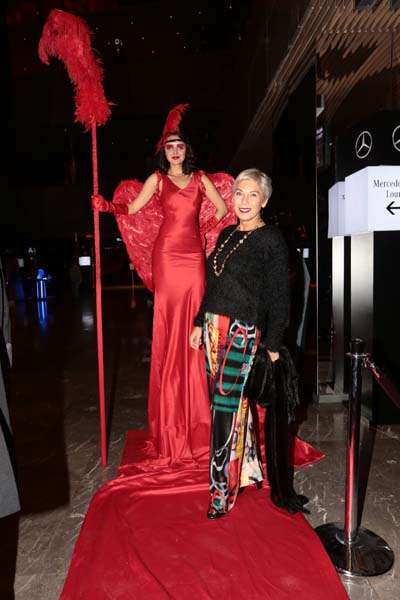 ÖZİLHAN AİLESİ MÜZİKALDEYDİ