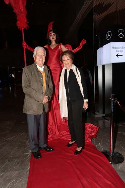 ÖZİLHAN AİLESİ MÜZİKALDEYDİ