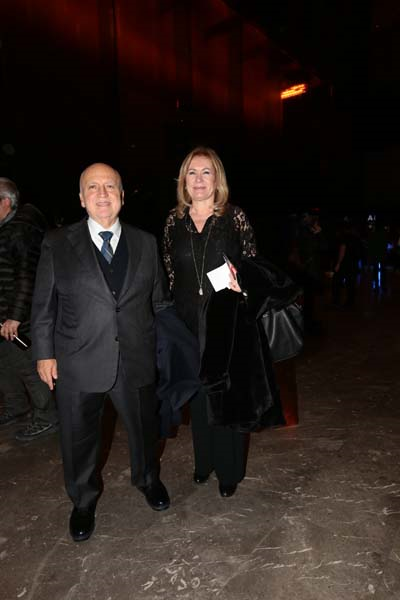 ÖZİLHAN AİLESİ MÜZİKALDEYDİ